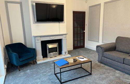 Largee 5 Bed House, Sleeps 10 Near NEC, BHX, HS2 - Foto 8