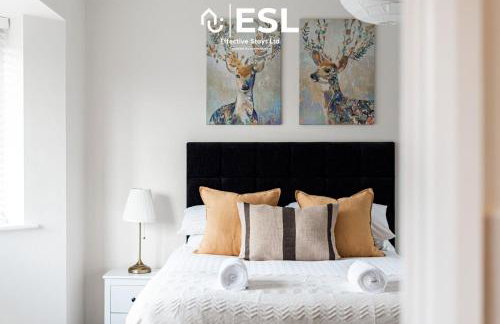 Large Modern 4 Bedroom House in Uttoxeter, Near Alton Towers, Great for Families - Foto 13