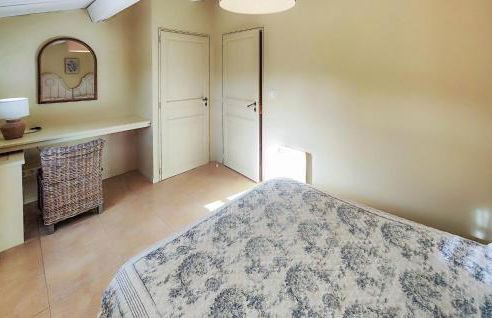 2 Bedroom Awesome Home In Saint-Laurent-De-La-Ca - Foto 16