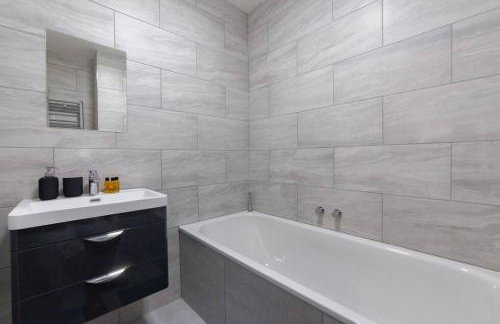Sunny, 2bed 2bath, garden apartment near Hyde Park - Foto 6