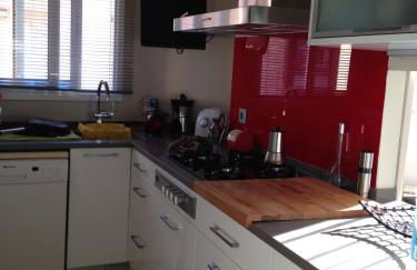 The White Lilies - Photo 15