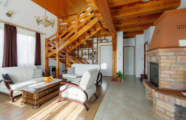 3 bedroom Apartment in Fonyód with garden and terrace - Photo 14