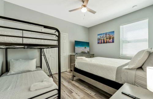 Chic Retreat-Stunning Design Cozy Fire Pit Escape! - Foto 24