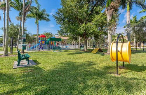 Landing Incredible 3BD Pool - Foto 31