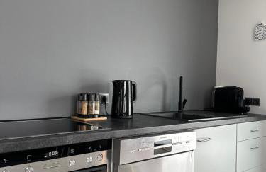 WPA Apartments - Zimmer- Modernes Apartment mit Parkplatz,WiFi,Netflix - Foto 12