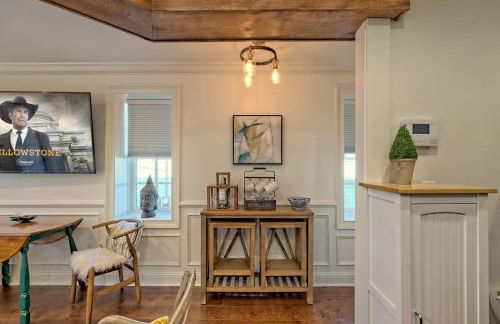 King Bed Bungalow Just Feet from Historic Main Street - Foto 15