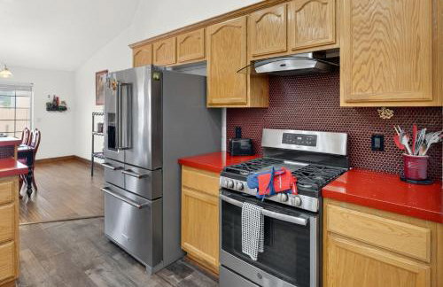 4BR Desert Oasis near Valley and Vegas - Foto 16