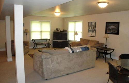 Elegant Lodge Rental with Lovely Countryside Views near Charlottesville, Virginia - Foto 31