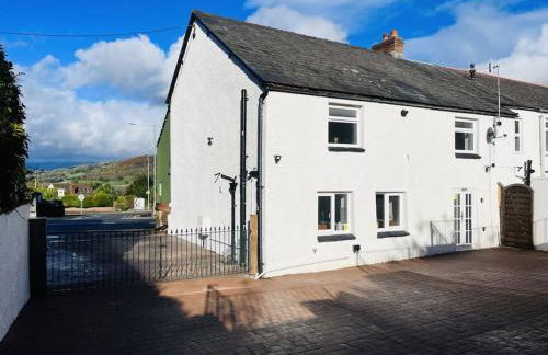 Lovely Cottage with Mountain Views - Foto 50