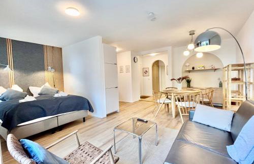 Design Studio am See mit Terrasse, Garten, 40m vom See - Snug Stays 2 - Photo 40