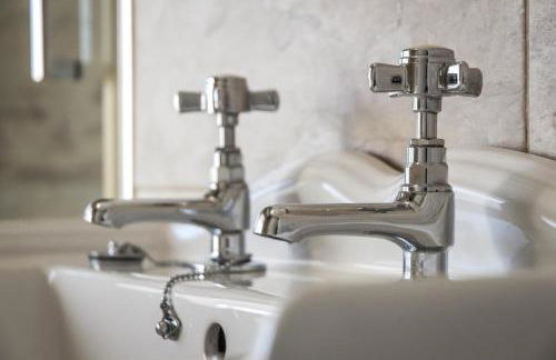 Barn Conversion - Hot Tub - Penally - Tenby - Photo 93