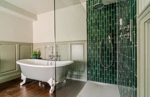 Earnshill House - Photo 16