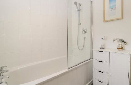 2 Court Farm - Photo 20