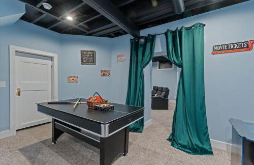 5bd Movie Theater - 7mins to UND - Backyard BBQ - Foto 48