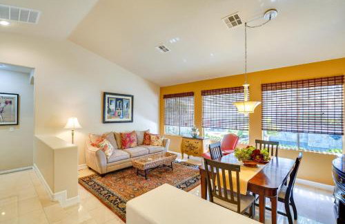 Upscale Henderson Hideaway with Private Patio! - Foto 4