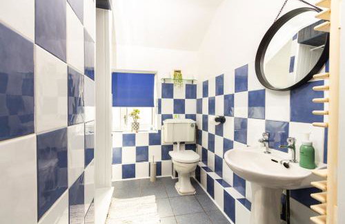 Stylish Comfort: 2BR Home in the Heart of Wigan - Foto 7