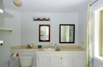 Black Bear Cabin - Fire Pit, Grill, View, Pet Friendly, Fireplace, King Bed, Wifi, Game Room - Foto 12