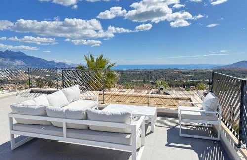 Preciosa villa con piscina privada y vistas al mar - Foto 39