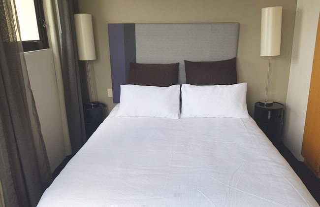 Parramatta Hotel in Mantra Building - Photo 3