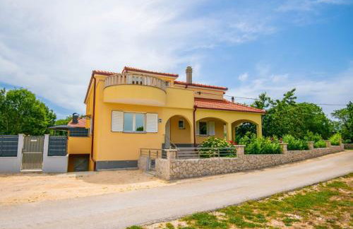 Holiday Home Villa Mile mit beheiztem Pool- Grill und Terrasse by Interhome - Foto 50