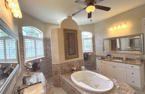 Villa-Haze, lots of privacy, solar & electric heated pool and SPA - Photo 30