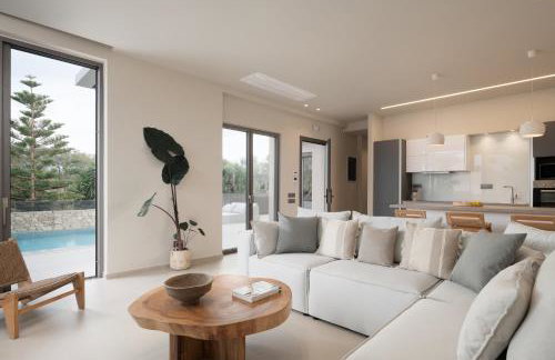 Athina Luxury Villa, with Pool & Walk to the Beach, By ThinkVilla - Foto 25