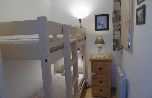 Studio + cabine à Valfréjus - 4 pers, balcon, proche remontées et commerces, draps inclus - FR-1-561-7 - Foto 5