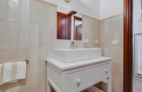 Stunning Apartment in Mombaroccio Near Metauro River - Foto 67