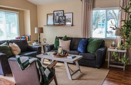 Beautiful Condo by Park Entrance - Foto 1