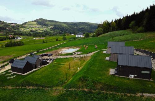 Stodoły Modyń - Domki w Beskidzie Wyspowym - staw kąpielowy, balia, sauna, grota solna - widok na góry - Photo 6
