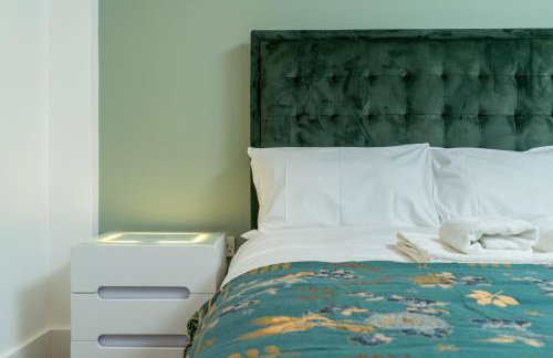 Stunning 3 Bedroom Flat, with Parking, Sleeps Six, Near Greenwich Park - Foto 47