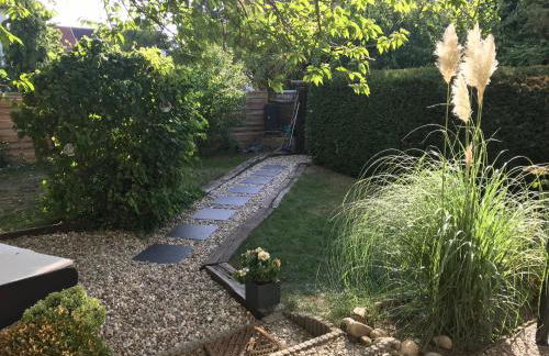 Gästehaus zur Uni Klinik Exklusives Apartment mit Küche und Badezimmer - Photo 13