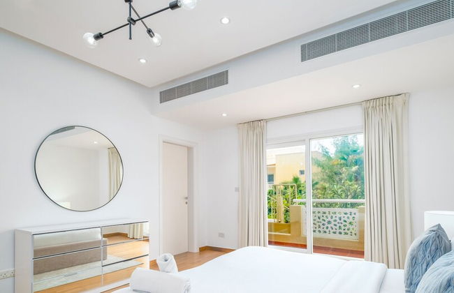 LUX The Meadows 5 Bed Villa - Foto 16