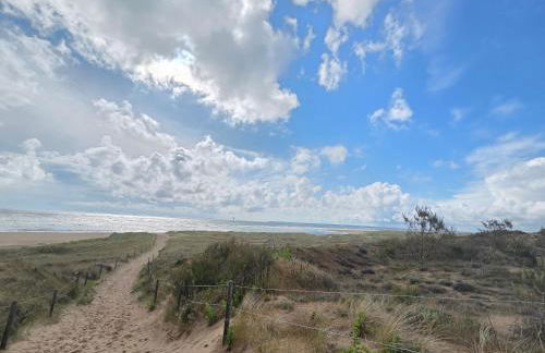 Appartement neuf 62 m², 5 couchages, à 250 m de la plage - balcon, jardin privé, et parking inclus - FR-1-364-111 - Foto 9