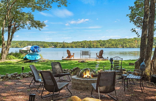 Lake Daze by Avantstay Lakefront w/ Modern Interior, Enclosed Porch & Hot Tub - Foto 1