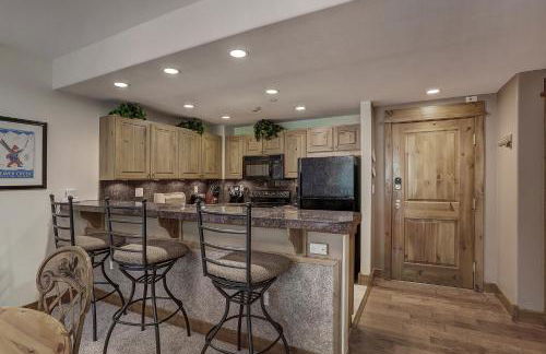 2Br- Arrowhead Village- Great Location And Gorgeous Condo Condo - Foto 7