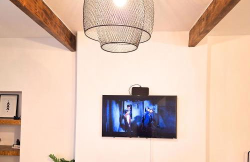 Two-bedroom Cottage - Sandstone Garden Patio - Free Parking - Pets Welcome - Foto 56