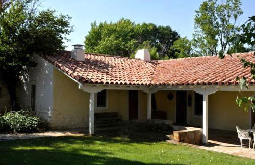 Elegant Cottage Rental on Historic Ranch in Lincoln County, New Mexico - Foto 6