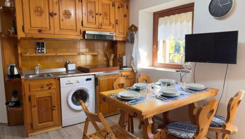 Near the Cable Cars with Views of the Lake - Foto 5