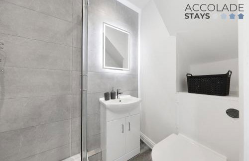 3 bed, 2 Bath, Sleeps 6, with Free Parking & WiFi, ideal for contractors and families - Foto 13