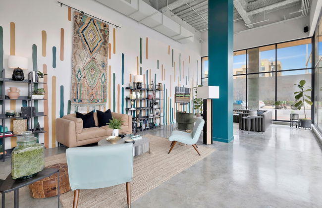 Cozy Downtown Spot, Gym, 5 min to Hospital) for field - Foto 1