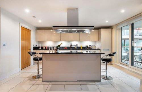 BEST THAMES VIEWS in TOWN! LARGE LUXXE NOMAD DESIGN FAMILY HOMES المساحة والأناقة تلتقي مع الراحة العربية - Foto 76