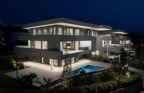 HADRIE LUXURY RESORT AND VILLAS Azimut - Photo 1