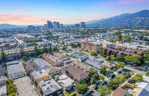 Modern 3BR Apt with Parking in Glendale - Foto 34