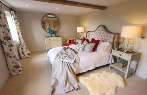 Coach House - Photo 9