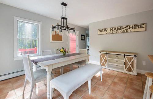 Big Red Cottage near Sunapee and New London - Foto 7