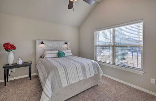 Near Hiking and Biking Convenient Home in Rogers! - Foto 15