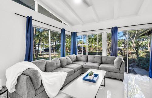 Ventur Tropical with Elite Pool & Ultimate Fun Zone - Foto 13