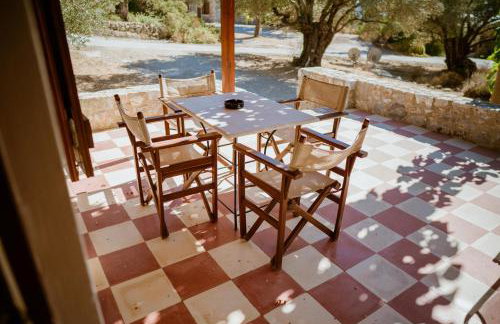 Seafront Traditional Stone House in Sunset Olive Grove - B - Foto 11