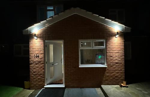 1st Studio Flat With full Private Toilet And Shower With its Own Kitchenette in Keedonwood Road Bromley A Fully Equipped Independent Studio Flat - Photo 18